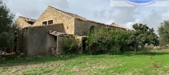 Casa de 10 habitaciónes en Noto, Italy No. 234976 13