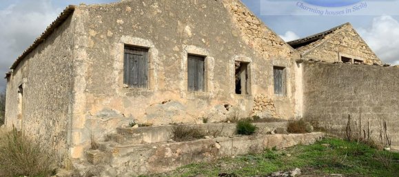 Casa de 10 habitaciónes en Noto, Italy No. 234976 12