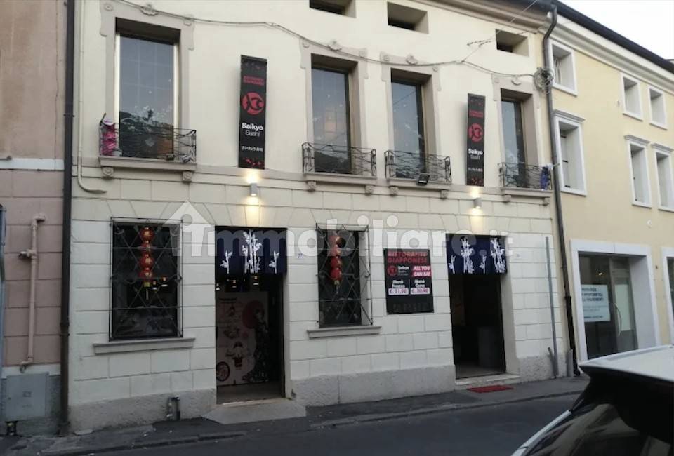 5-Zimmer Gewerbliche Immobilie in Rovigo, Italy, Nr. 353503