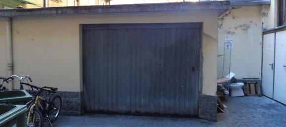 1 room Parking in Milan, Italy No. 241384 3