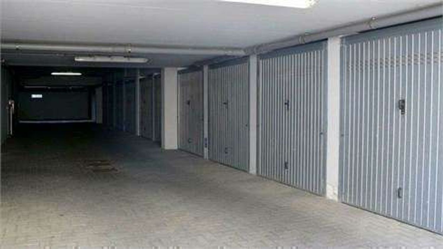 13m² Garage in Trieste, Italy No. 300852