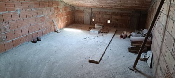 2-salle Appartement à Fabriano, Italy No. 136214 14