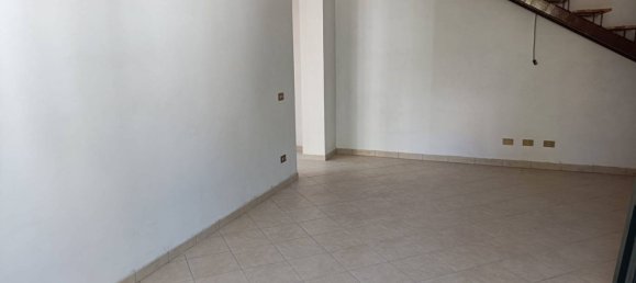 2-salle Appartement à Fabriano, Italy No. 136214 10