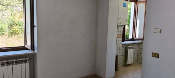 2-salle Appartement à Fabriano, Italy No. 136214 7