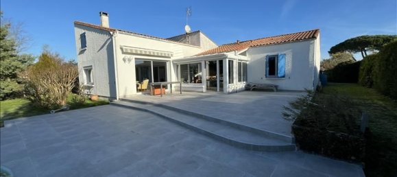 Villa de 3 dormitorios en La Tremblade, France No. 294638 8