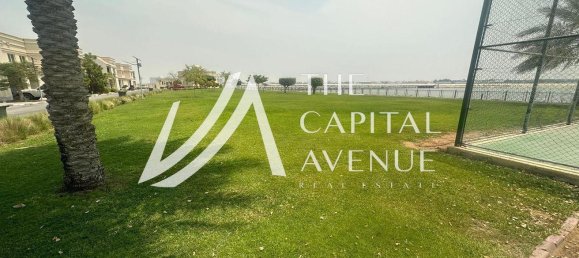 4 bedrooms Villa in Abu Dhabi, UAE No. 30159 15