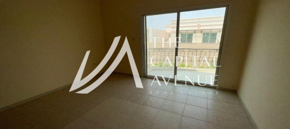 4 bedrooms Villa in Abu Dhabi, UAE No. 30159 9