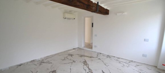2 bedrooms Apartment in Parma, Italy No. 378600 4