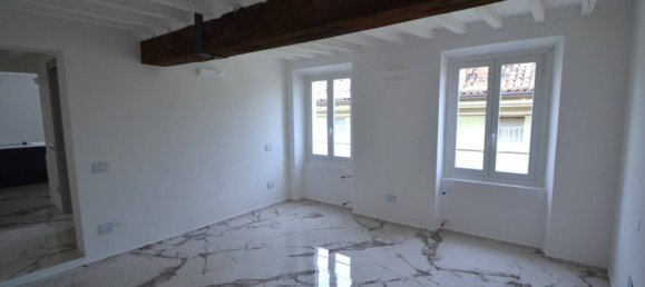 2 bedrooms Apartment in Parma, Italy No. 378600 3