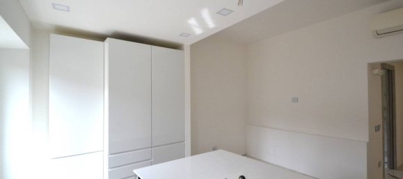 2 bedrooms Apartment in Parma, Italy No. 378600 2