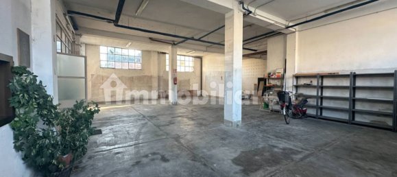 Entrepôt à Gorle, Italy 280m² No. 323762 3