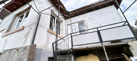 Casa de 3 dormitorios en Burgas, Bulgaria No. 1081 10