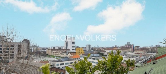 2 bedrooms Penthouse in Milan, Italy No. 245554 28