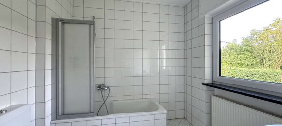 5 rooms House in Holzminden, Germany No. 45406 9