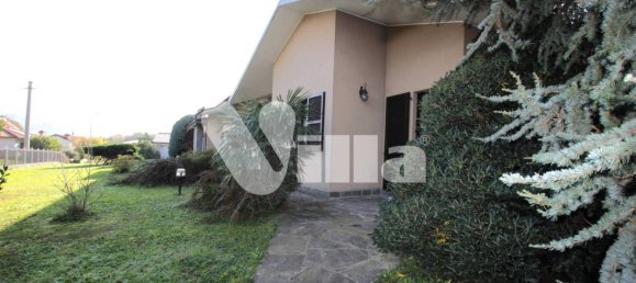 2 bedrooms Villa in Annone di Brianza, Italy No. 303503 11