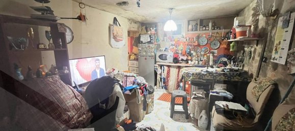 1-Zimmer Gewerbliche Immobilie in Naples, Italy, Nr. 19209 9