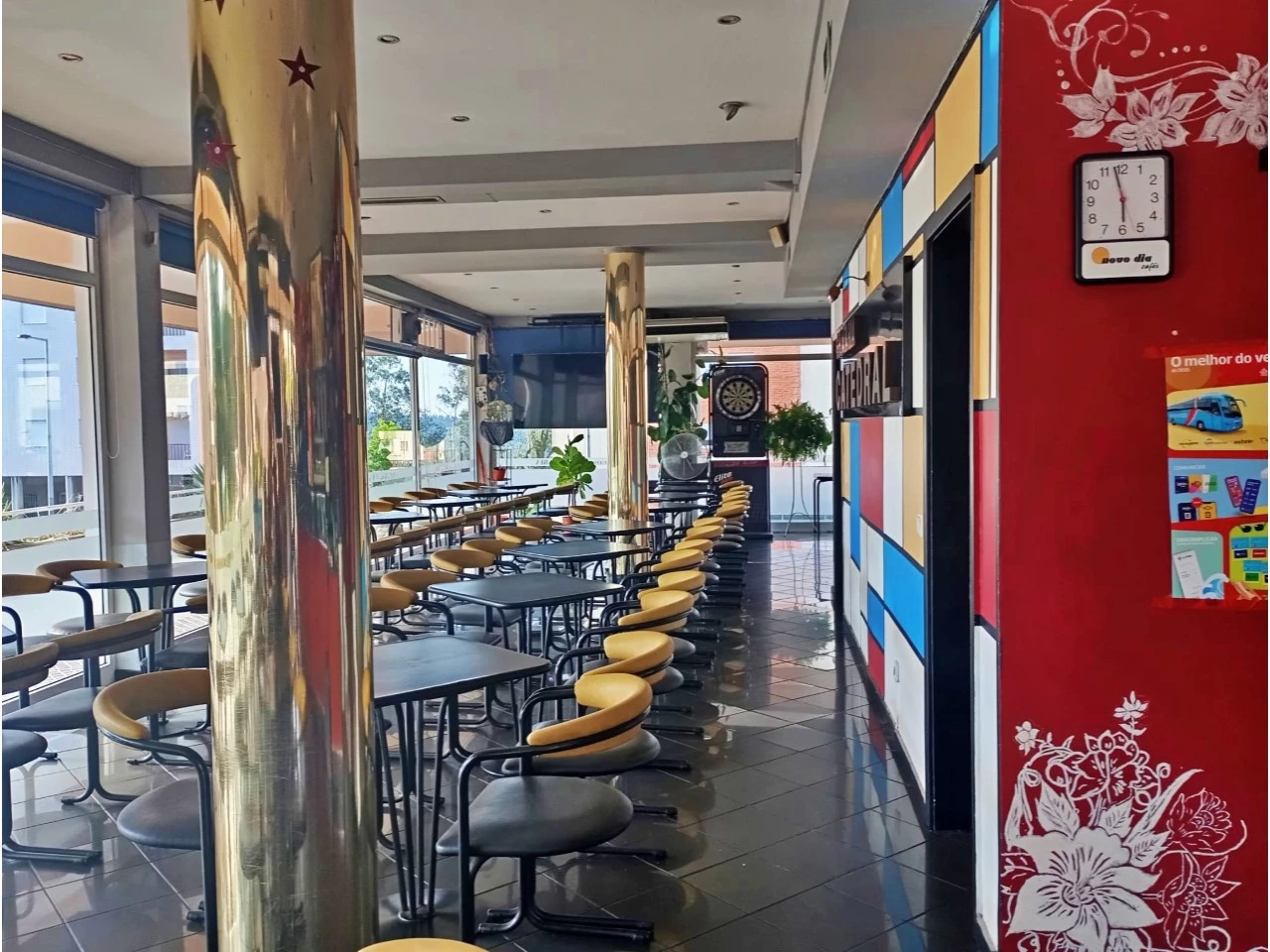 133m² Commercial property in Aguas Santas, Portugal No. 219102