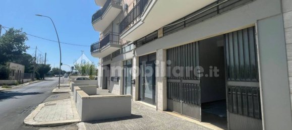 Коммерческая недвижимость с 1 комнатой в Лечче, Италия № 234263 3