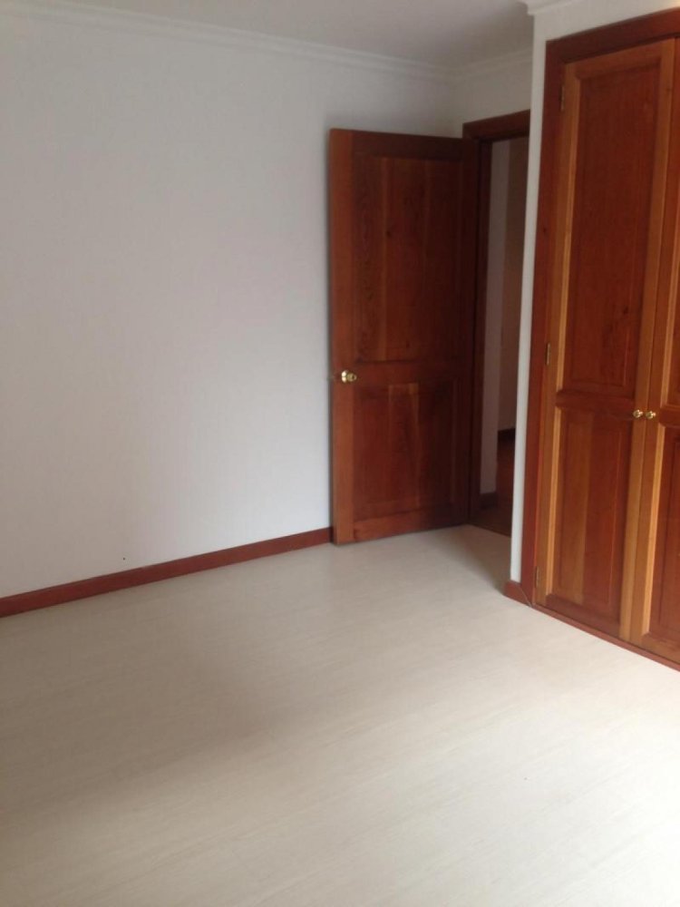 3 bedrooms House in Bogota, Colombia No. 11200