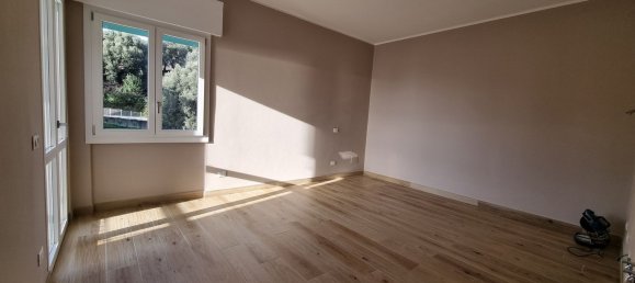 3غرفة شقة في Varazze, Italy رقم 222112 3