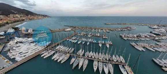 3غرفة شقة في Varazze, Italy رقم 222112 12