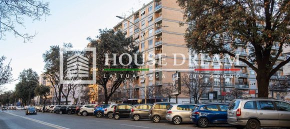2 bedrooms Apartment in Rome, Italy No. 285461 4