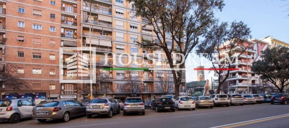 2 bedrooms Apartment in Rome, Italy No. 285461 2