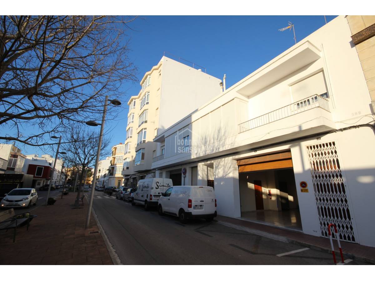 Garaje en Alayor, Spain 377 m² No. 3758