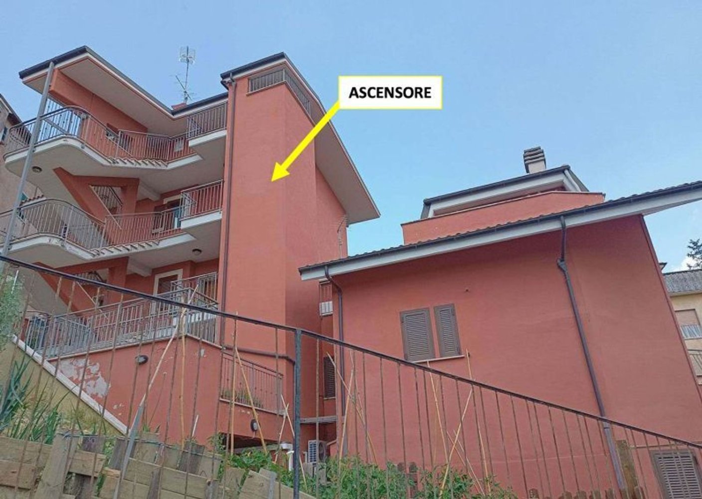 2-Zimmer Doppelhaus in Monterotondo, Italy, Nr. 238908