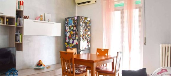 1 bedroom Apartment in Milan, Italy No. 272608 7