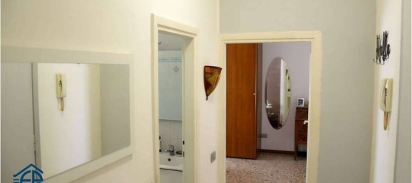 1 bedroom Apartment in Milan, Italy No. 272608 9