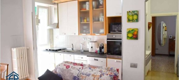 1 bedroom Apartment in Milan, Italy No. 272608 5