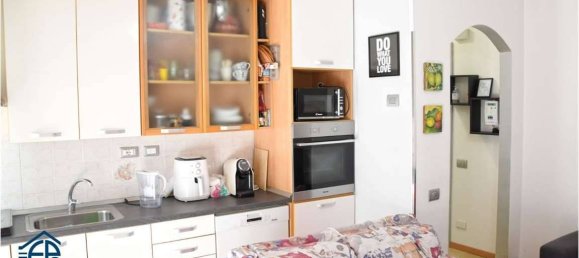 1 bedroom Apartment in Milan, Italy No. 272608 6