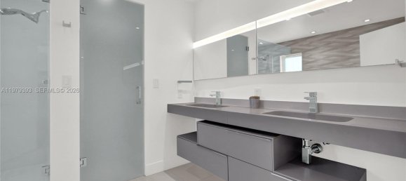 4 chambres villa à vendre à Miami, Miami-Dade, Florida, USA № 615513 10