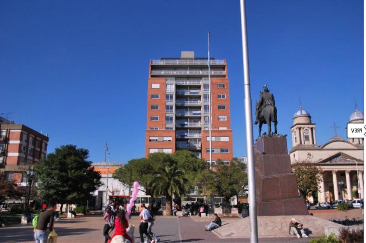 Studio in Moron, Argentina No. 102342