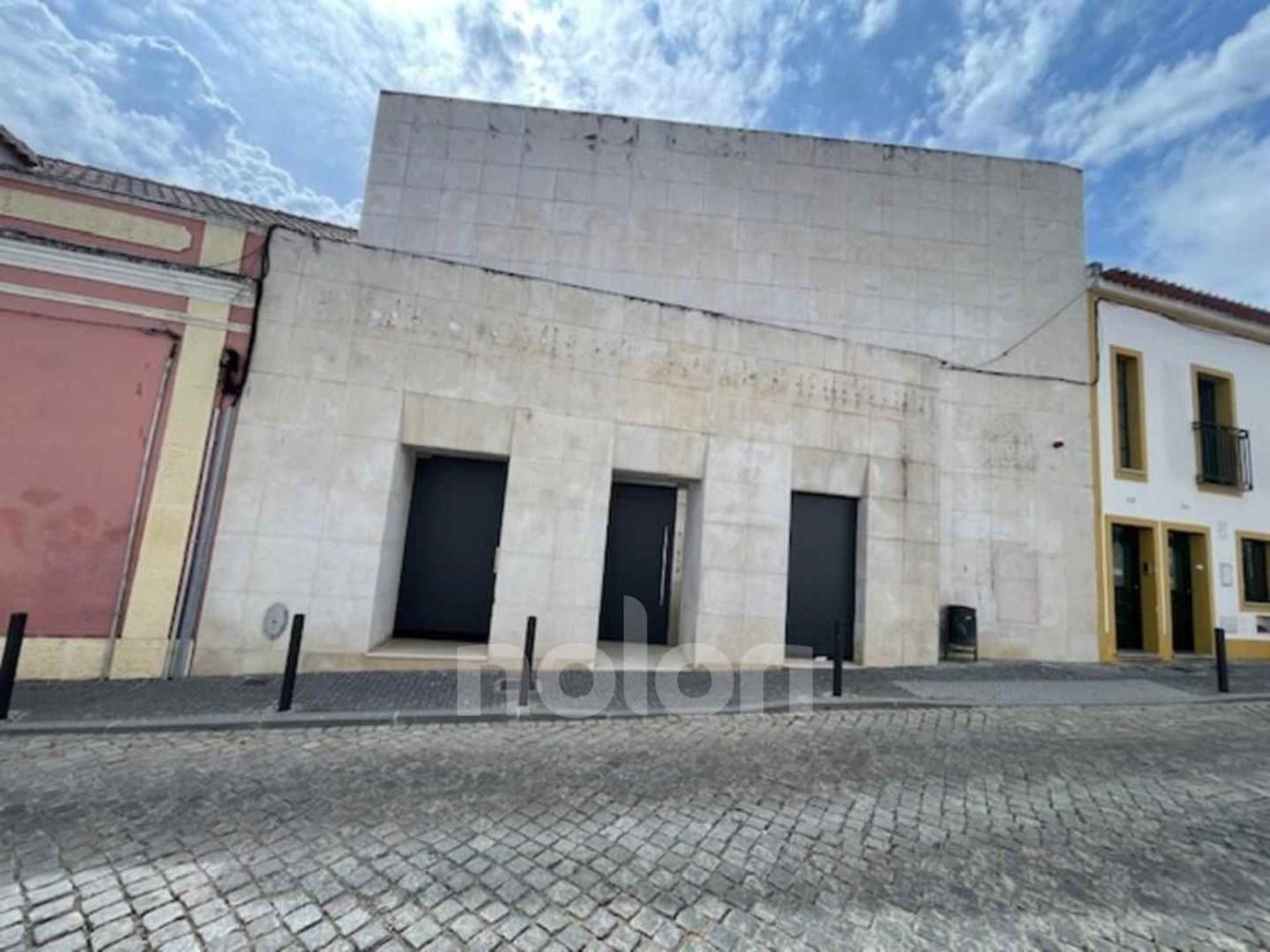 380m² Building in Cuba, Portugal No. 198585