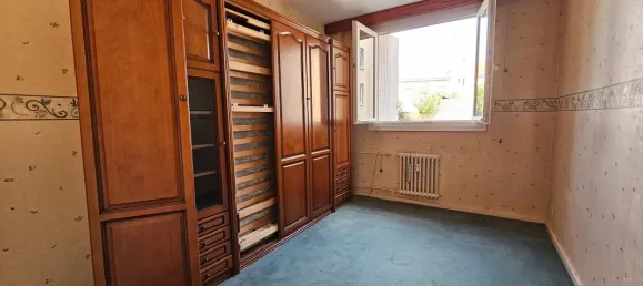 2 bedrooms Apartment in Saint-Etienne, France No. 348210 3