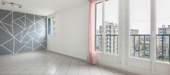 3 Schlafzimmer Wohnung in Fontaine, France, Nr. 341374 4