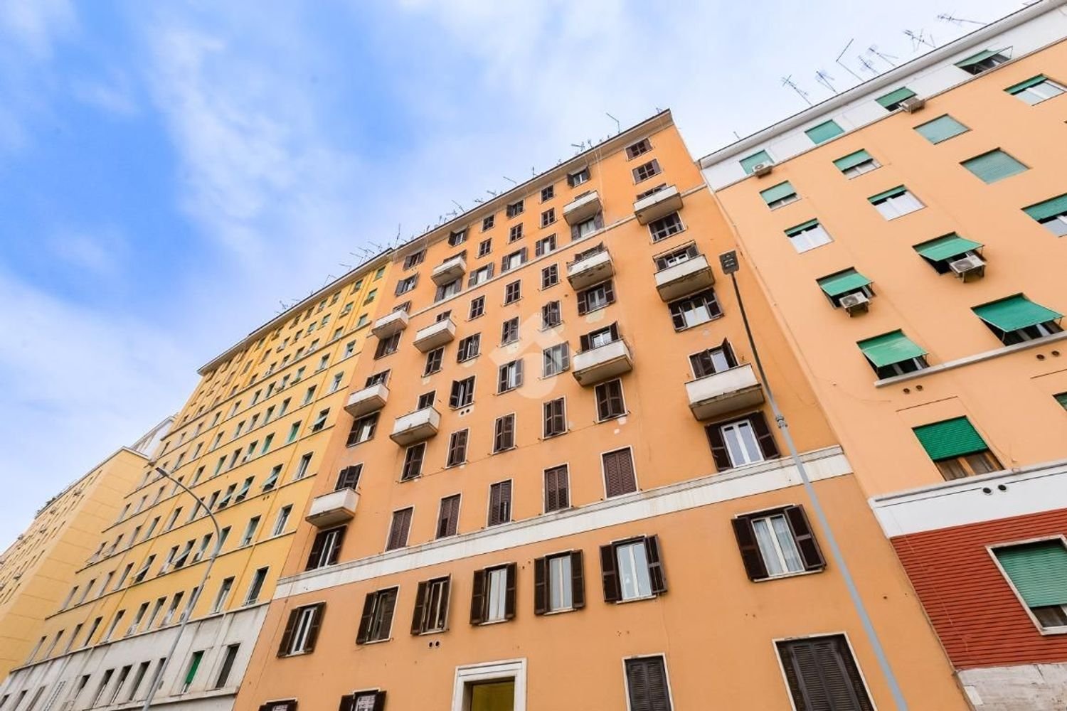 2 bedrooms Apartment in Rome, Italy No. 391186