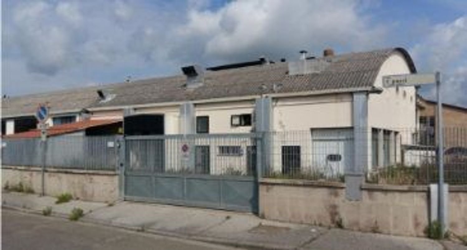 920m² Warehouse in Castelfiorentino, Italy No. 96803