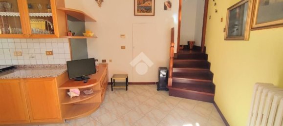 3 bedrooms House in Carezzano, Italy No. 318777 6