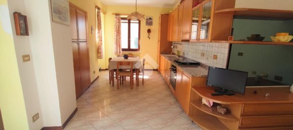 3 bedrooms House in Carezzano, Italy No. 318777 5