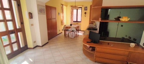 3 bedrooms House in Carezzano, Italy No. 318777 7