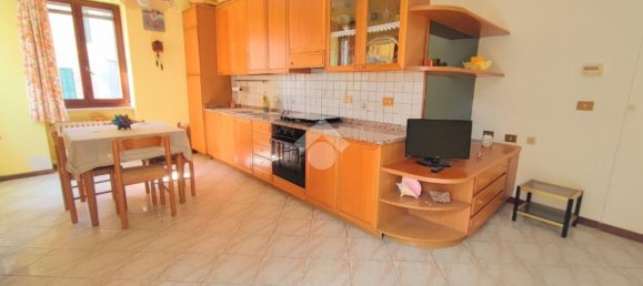 3 bedrooms House in Carezzano, Italy No. 318777 4