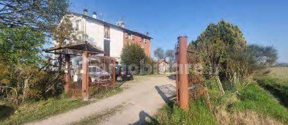 5 bedrooms Apartment in Medicina, Italy No. 348817