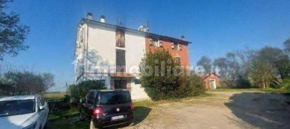 5 bedrooms Apartment in Medicina, Italy No. 348817 6