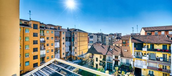 3 rooms Apartment in Turin, Italy No. 34254 52