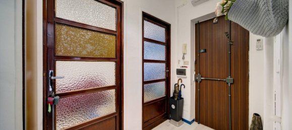 3 rooms Apartment in Turin, Italy No. 34254 8