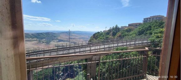 2 bedrooms Apartment in Enna, Italy No. 355410 7