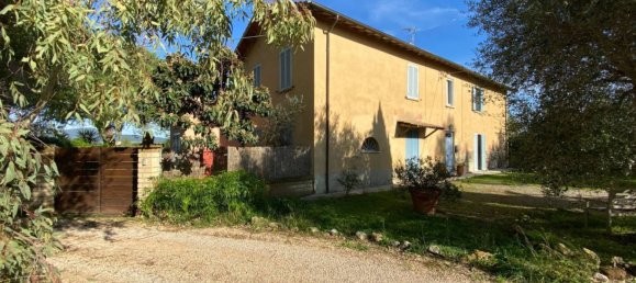4 bedrooms House in Capalbio, Italy No. 174039 2